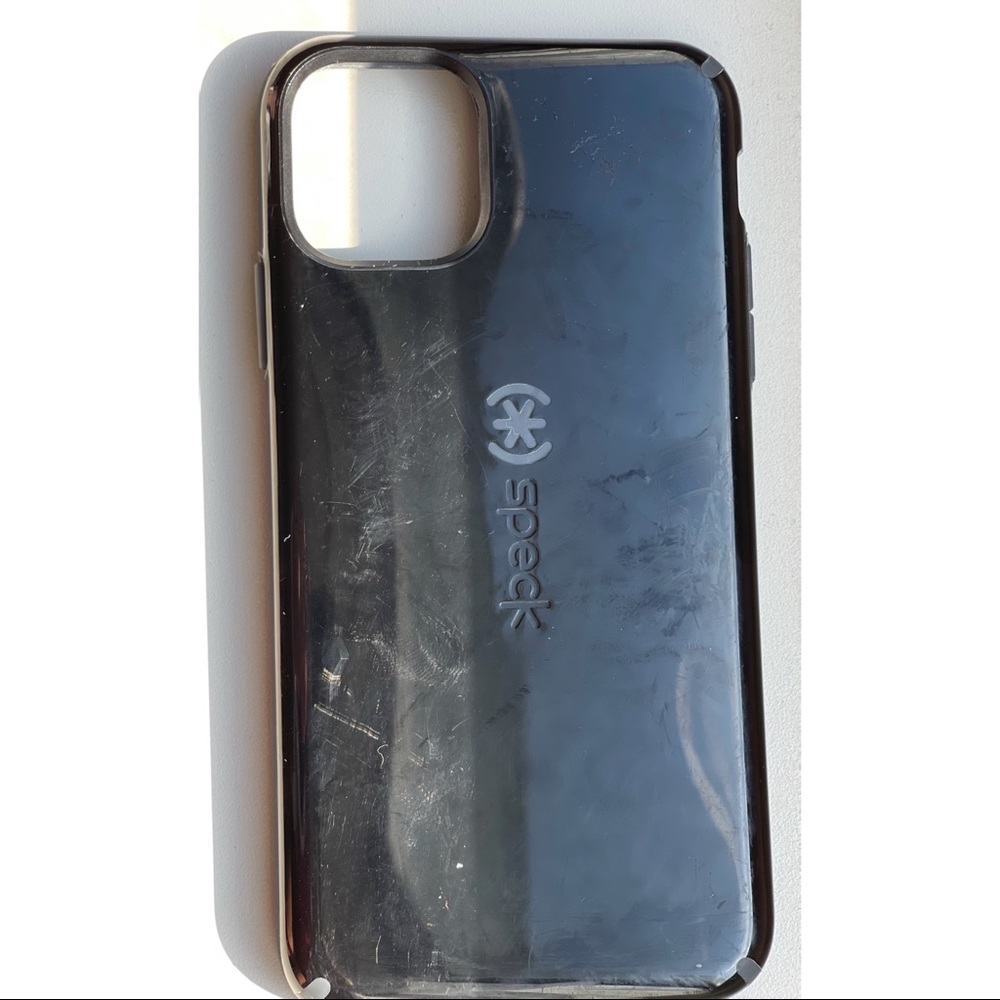 iPhone 11 Pro Max * ( 6.5” ) *